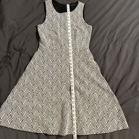 BR Banana Republic Sleeveless Cream & Black Dress Size 2 With Pockets! - Picture 7 of 9
